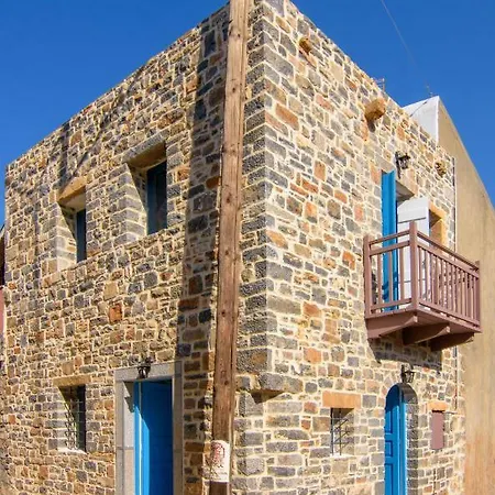 Lilas Traditional Maisonette Holiday home